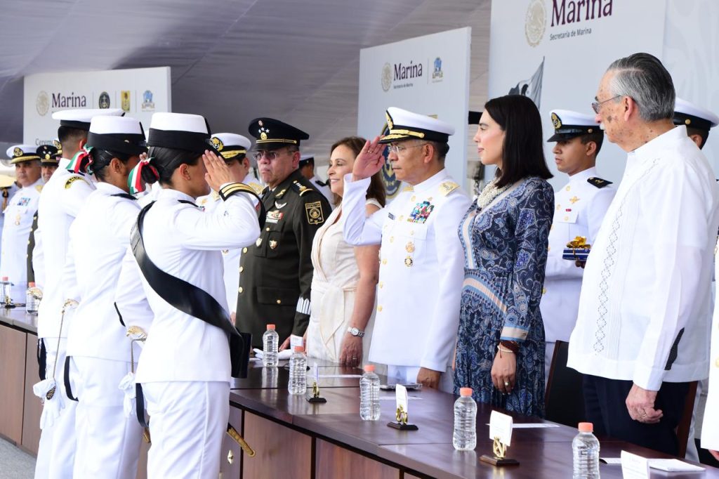 Marina Presenta a los 337 Guardiamarinas Egresados de la Heroica Escuela Naval Militar