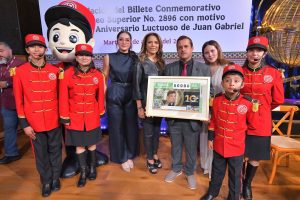 Juan Gabriel Recibe Homenaje de Lotería Nacional y Michoacán con Billete Conmemorativo